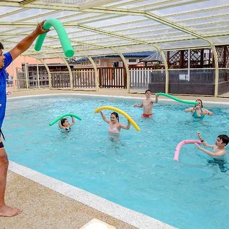 Tente En Toile Et Bois Avec Terrasse Pour 4 Personnes - Api-1-52-1471 * Sainte-Marie-du-Mont (Manche)