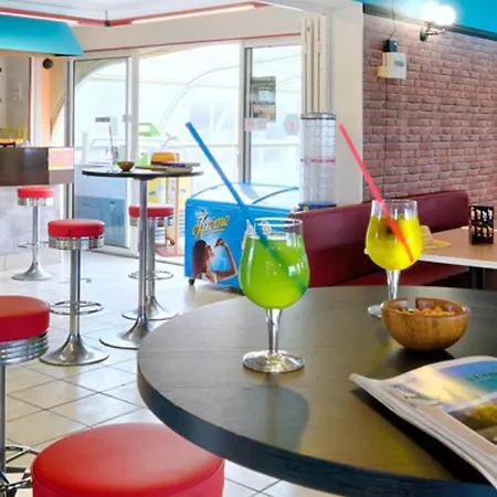 Tente En Toile Et Bois Avec Terrasse Pour 4 Personnes - Api-1-52-1471 营地 *