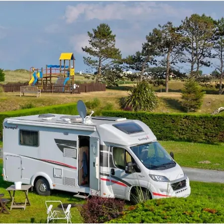 Tente En Toile Et Bois Avec Terrasse Pour 4 Personnes - Api-1-52-1471 Campsite *