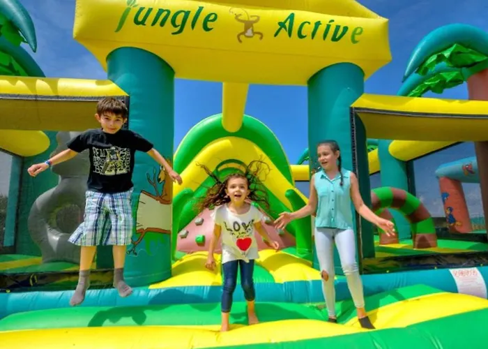 Tente En Toile Et Bois Avec Terrasse Pour 4 Personnes - Api-1-52-1471 Camping *