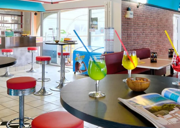 Tente En Toile Et Bois Avec Terrasse Pour 4 Personnes - Api-1-52-1471 Camping *