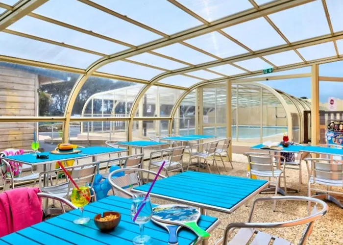 Tente En Toile Et Bois Avec Terrasse Pour 4 Personnes - Api-1-52-1471 *