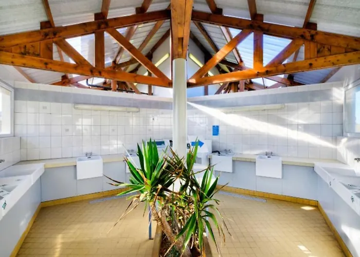 Tente En Toile Et Bois Avec Terrasse Pour 4 Personnes - Api-1-52-1471 Camping Sainte-Marie-du-Mont (Manche)